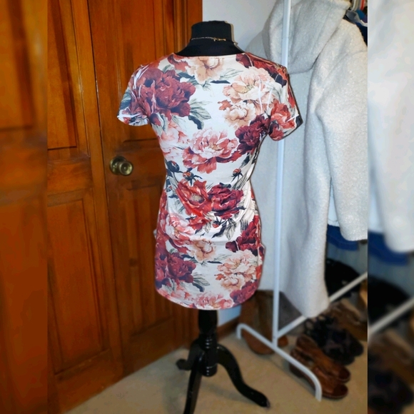 Dress - Picture 2 of 2